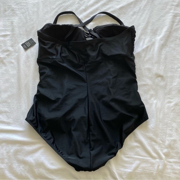 NWT Torrid Swimsuit Lattice Front Cage One Piece Ruche Wireless SZ 3X - Picture 6 of 12